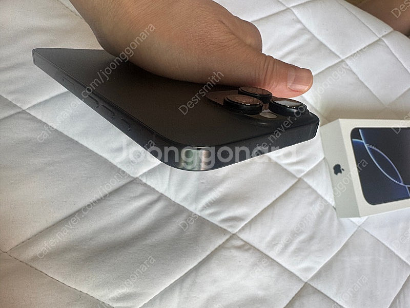 아이폰 16 프로 맥스 자급제 256GB 블랙 티타늄--2
