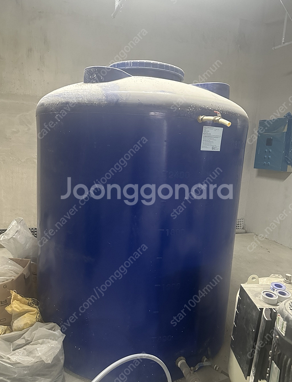 PE 물탱크 3톤 판매합니다 (부산지역)--0