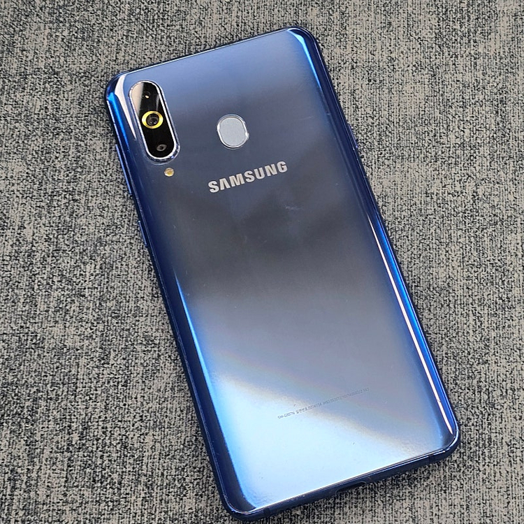 갤럭시 A9프로 블루 128기가 무잔상 가성비폰 6만에판매해요 이미지