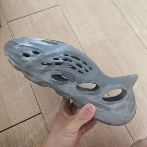 디올 하이탑, 아디다스 이지폼 팝니다