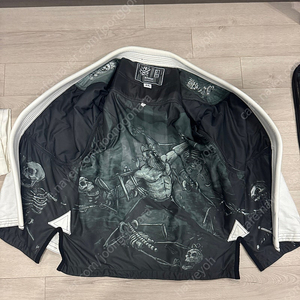 (가격인하) 킹즈 Kingz Sovereign 2.0 한정판 주짓수 도복 A-1L (흰색) + 하야부사 신주 3 흰색 (A1) 증정