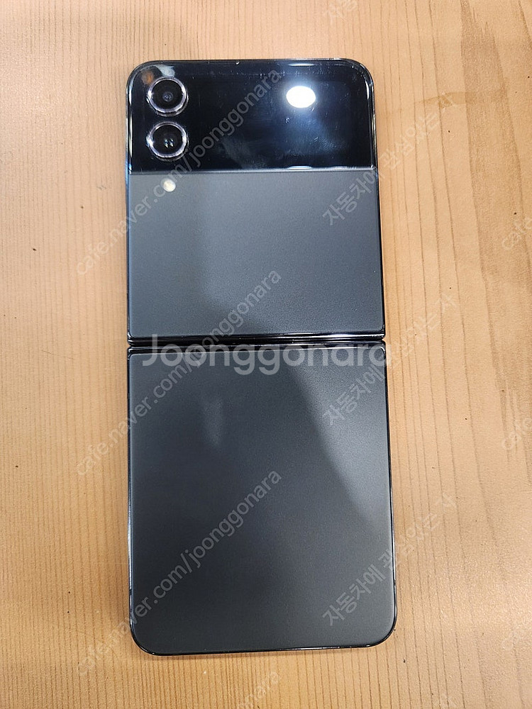 갤럭시 Z 플립4 256GB 블랙--1