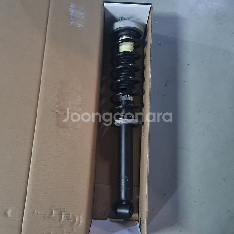 bmw f10 528i e60 2010년식 뒷 쇼바일체...--0