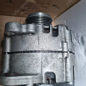 아우디a6 3.0 TDI 디젤 13년식 콰트로차량 발전기 팝니다 중고 정품 valeo 발레오 정품입니다 .제네레이터 팝니다