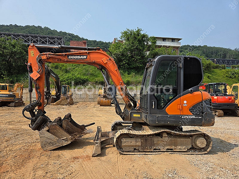 두산 중고 02급 굴삭기 DX55MT-5K 2017년 ...--1