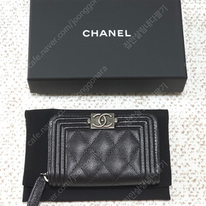 샤넬 보이 캐비어 지퍼돌이 카드지갑 블랙 빈티지 은장 A80602