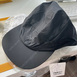 아크테릭스 노반 레귤러 브림 햇 XL