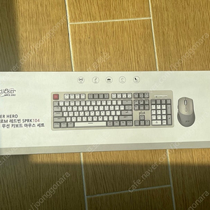 지클릭커 레트로 M 레드 SPR-104K 무선 블루투스 키보드 마우스 세트 새상품