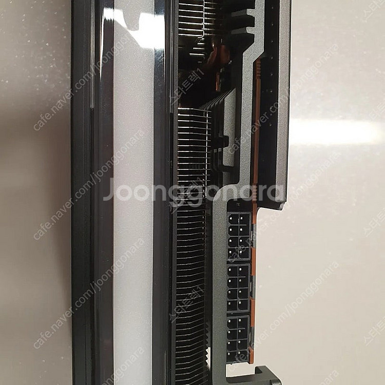 Sapphire RX 7900 XTX Nitro+ Va...--5