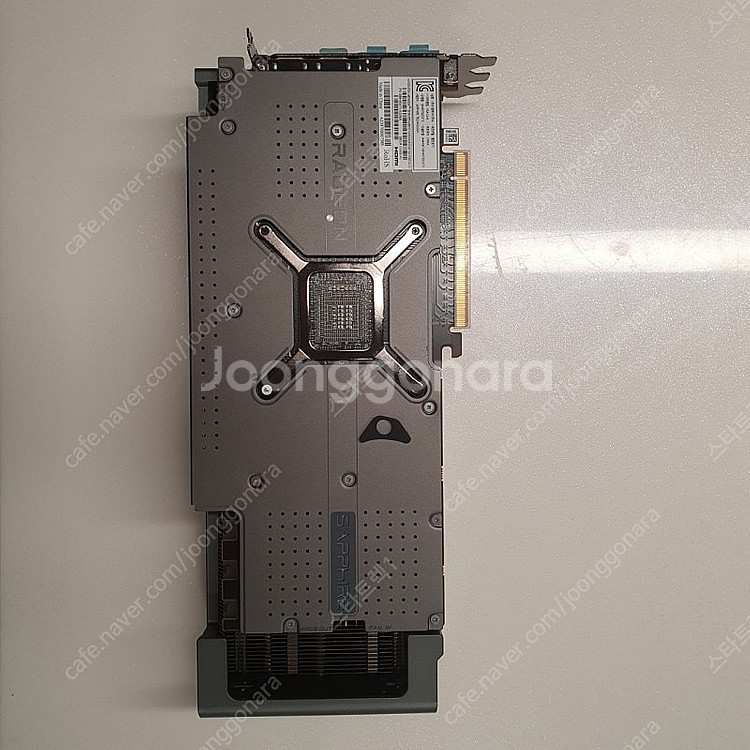 Sapphire RX 7900 XTX Nitro+ Va...--6