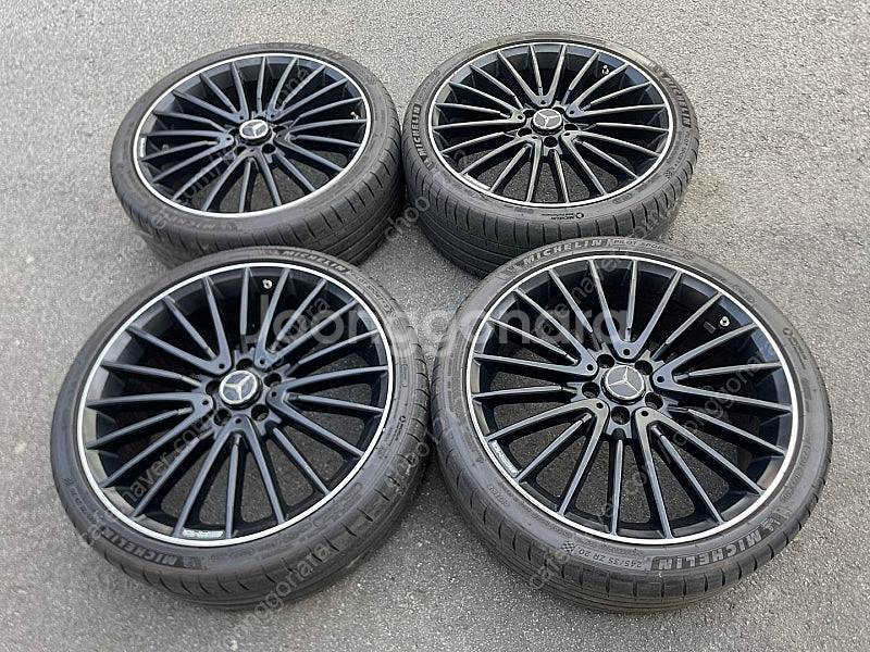 벤츠 gla45 amg 20인치 휠타이어 팝니다--0