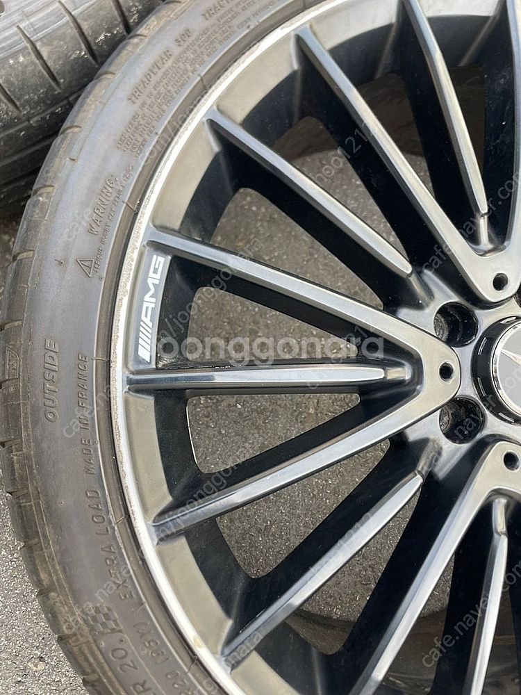 벤츠 gla45 amg 20인치 휠타이어 팝니다--8