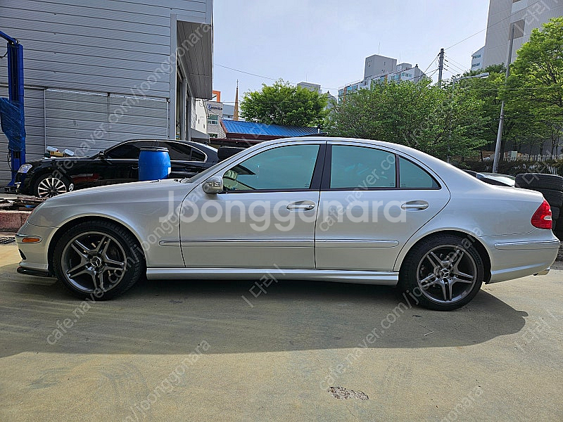 벤츠 w211 w219 amg 18인치 휠타이어 팝니다--0