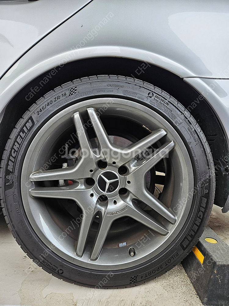 벤츠 w211 w219 amg 18인치 휠타이어 팝니다--3