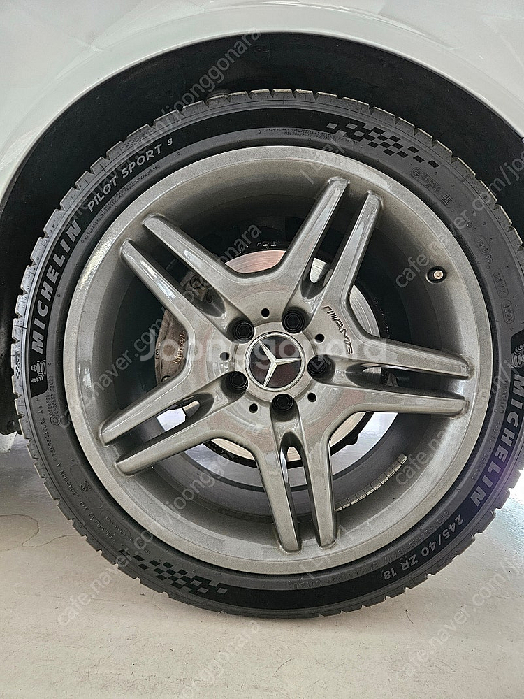 벤츠 w211 w219 amg 18인치 휠타이어 팝니다--5