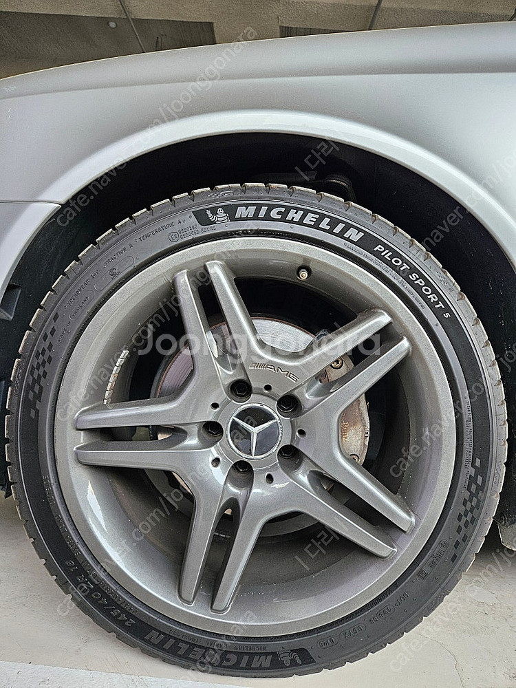 벤츠 w211 w219 amg 18인치 휠타이어 팝니다--6