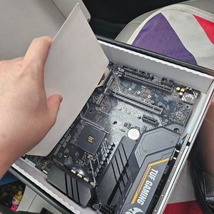 ASUS TUF B450M-PRO GAMING 메인보드 팝니다