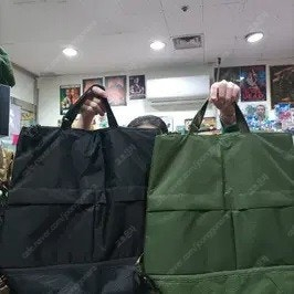 외출 등산 스포츠 활동시 물건 넣고 다니기 편한헬멧 토트 백 팝니다. 그린 블랙 색상