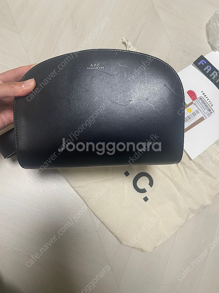 apc 아페쎄 하프문 벨트백 중고 택포--2