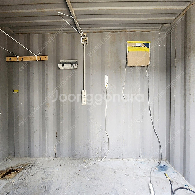 [경기도 여주] 3M x 2M 창고용 중고 컨테이너! 외부 도색 완료 + 전기설비 포함!--2