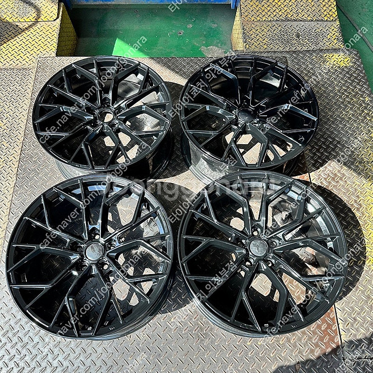 19인치 BBS G602 유광블랙 중고휠 팝니다--0
