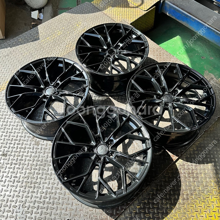 19인치 BBS G602 유광블랙 중고휠 팝니다--1