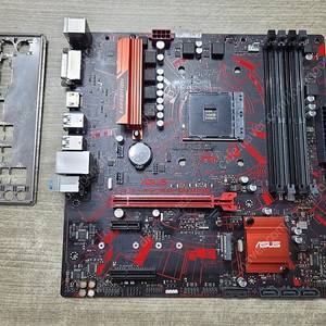 ASUS EX-A320M-GAMING 고장 메인보드 부품용으로 판매합니다.