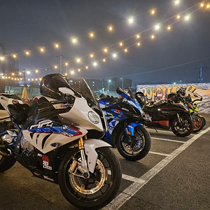 Bmw s1000rr 14년식 sc풀배기 팝니다.