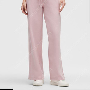 룰루레몬 스쿠바 와이드레그 팬츠 [새상품] Scuba Mid Rise Wide Leg Pant Regular 핑크55 66 라벤더55