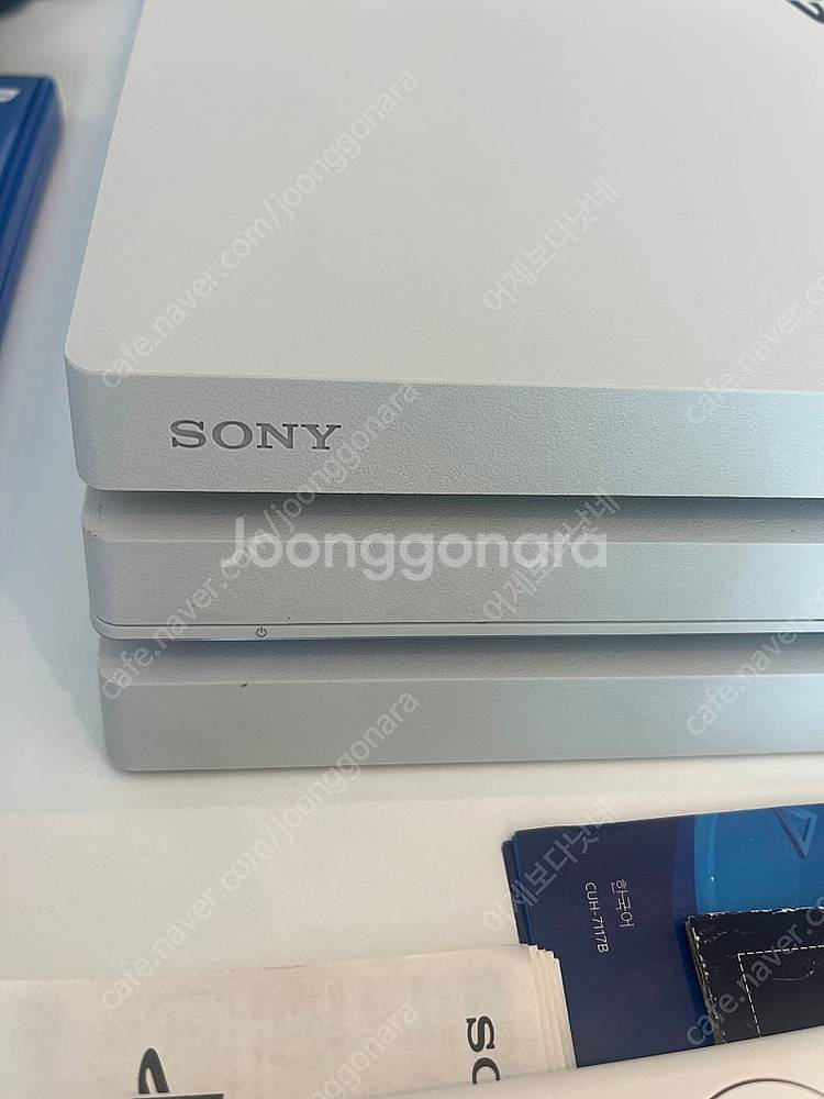 플스4 프로 화이트 PS4 Pro 1TB--2