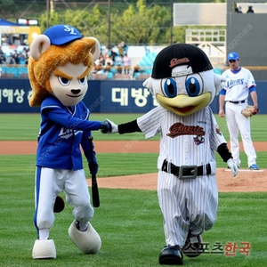 [KBO프로야구/안전거래] 초특가 (5월28일 수요일!!) 엘지트윈스 LG TWINS VS 한화이글스 / 1루, 3루 오렌지 내야 응원석 등 테이블석 / 5/28 수요일 / 단석,