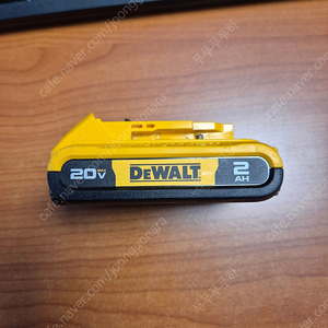 디월트 dcb183 팝니다