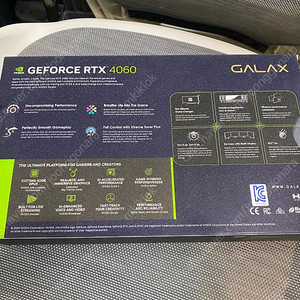 갤럭시 GALAX 지포스 RTX 4060 EX BLACK OC D6 8GB 그래픽카드 미개봉 팝니다.