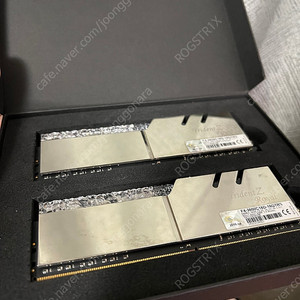 지스킬 Gskill Trident Z Royal 8GB x 2 (16GB) 3600mhz cl16 램 메모리