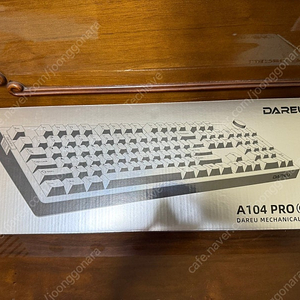 다얼유 A104PRO 8K 유선 기계식 키보드 게이밍 스노우축 (색상: 레트로베이지) 판매합니다.