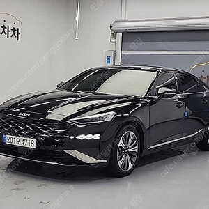 K8 하이브리드 중고 하이브리드 중고차 검정색 2023년식 43,846km 시그니처 개인사업자 차량구매