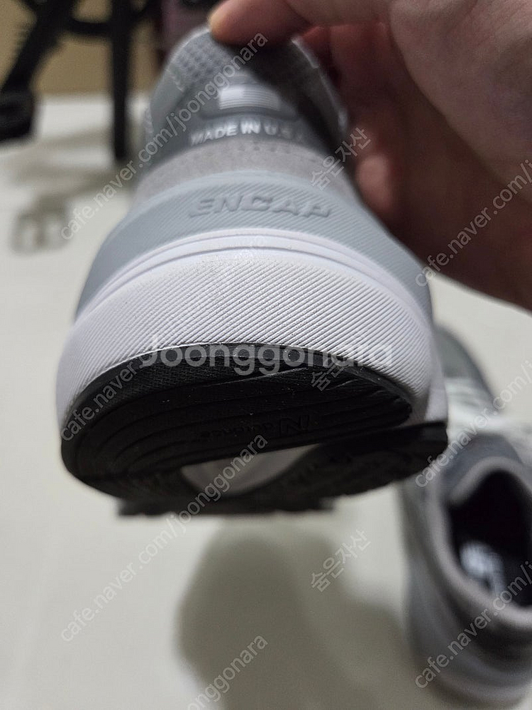 뉴발란스 990 그레이 D 270--2