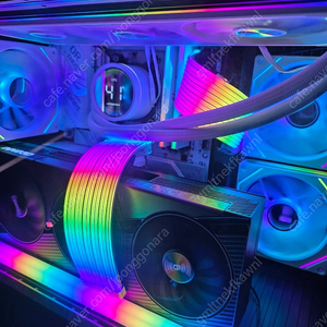 라이젠7 9800X3D X870 스트릭스 RTX5090 OC 하이엔드 게이밍 검퓨터 팝니다.