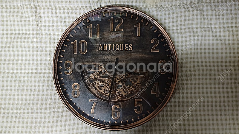 앤티크 느낌의 벽시계--0