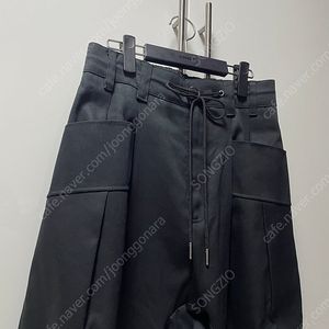 송지오 컬렉션 스퀘어 배기팬츠