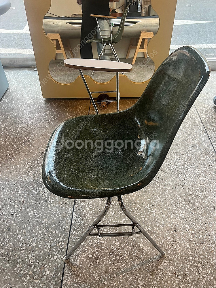 허먼밀러 임스체어 판매합니다--1