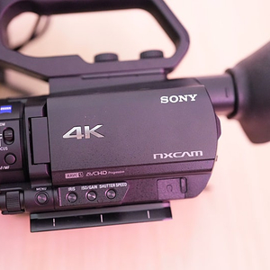 Sony NXCAM HXR-NX80 + 무선마이크urx-po3 (정품).+ 스틱마이크 2개 + 배터리 5개