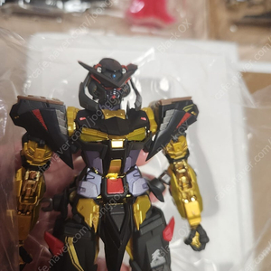 메탈빌드 아스트레이 건담 골드 아마츠미나 황녀