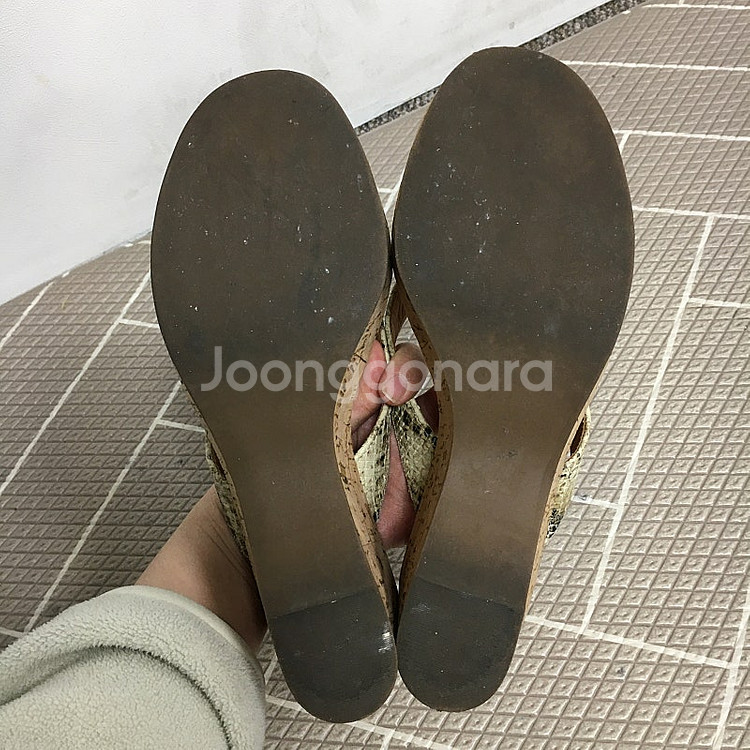 토리버치 뱀피 웨지 슬리퍼 샌들 245 / 랑방 마인 ...--4