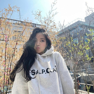 아페쎄 사카이 콜라보 라이트그레이 후드티 65,000 (메종키츠네폴로우영미아크네렉토