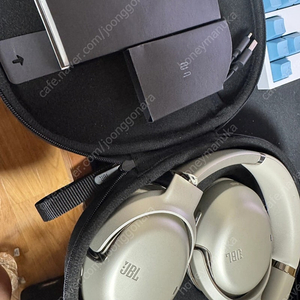 JBL TOUR ONE M2
