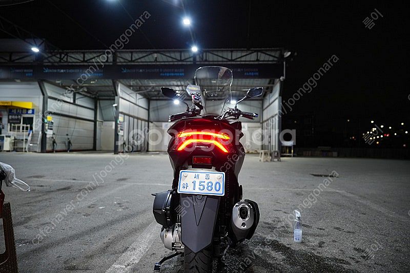 혼다PCX125 ABS 블랙 1530km 22년식 신차...--8