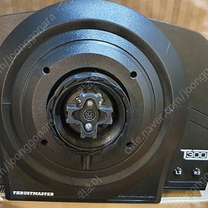 트러스트마스터 T300RS 본체