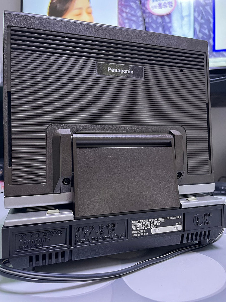 레트로티비(1982‘S)옛날~변신tv!!!Panasonic(파나소닉)빈티지tv(3.5인치흑백tv+라디오)판매합니다.--5