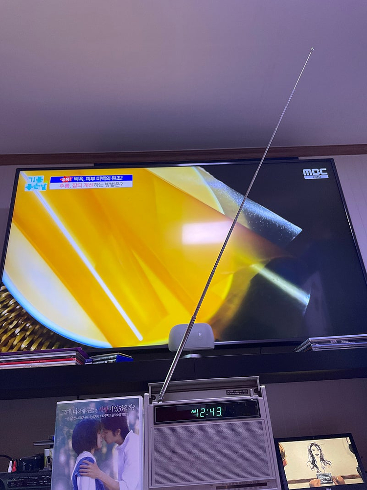 레트로티비(1982‘S)옛날~변신tv!!!Panasonic(파나소닉)빈티지tv(3.5인치흑백tv+라디오)판매합니다.--7